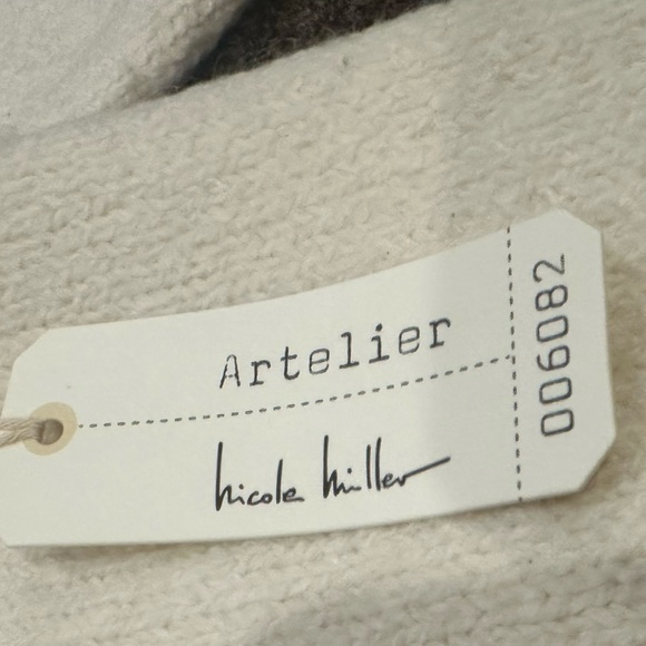 NWT Women's Artelier Nicole Miller Sz L Cream Sweater Blue Pattern - Picture 2 of 4